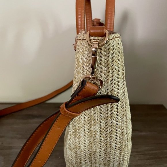 Sole/Society Woven Purse with round handles and shoulder strap - Picture 2 of 3